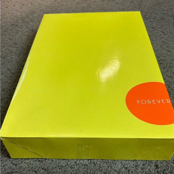 Forever 21 Green Orange Gift Box 9.5” x 14.75” x 2.25” - Picture 2 of 2